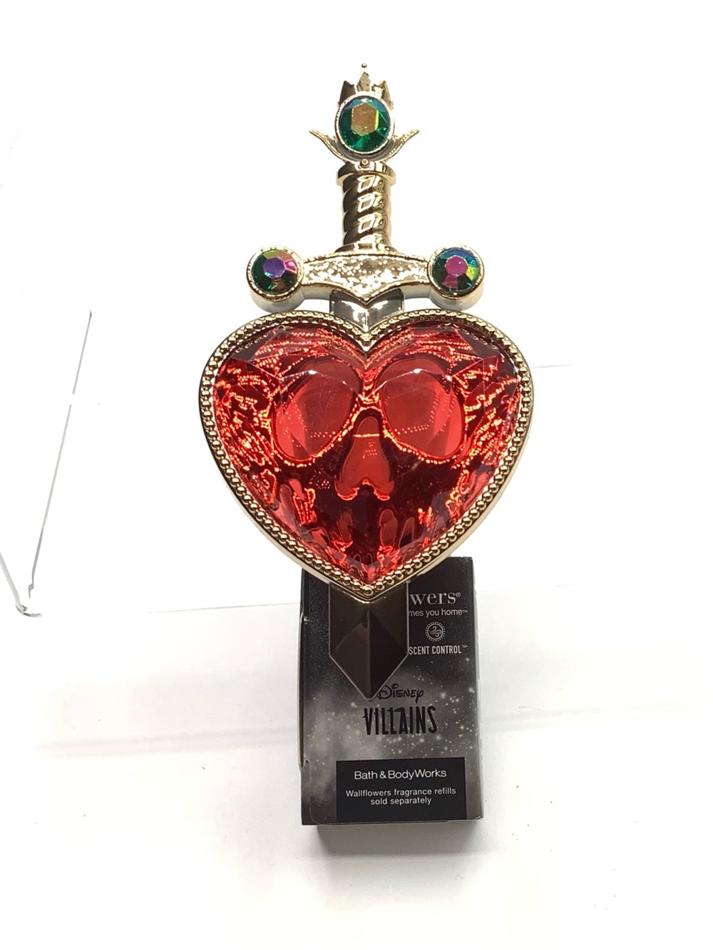 Bath & Body Works Evil Queen Pierced Heart Scent
Control Nightlight Wallflower